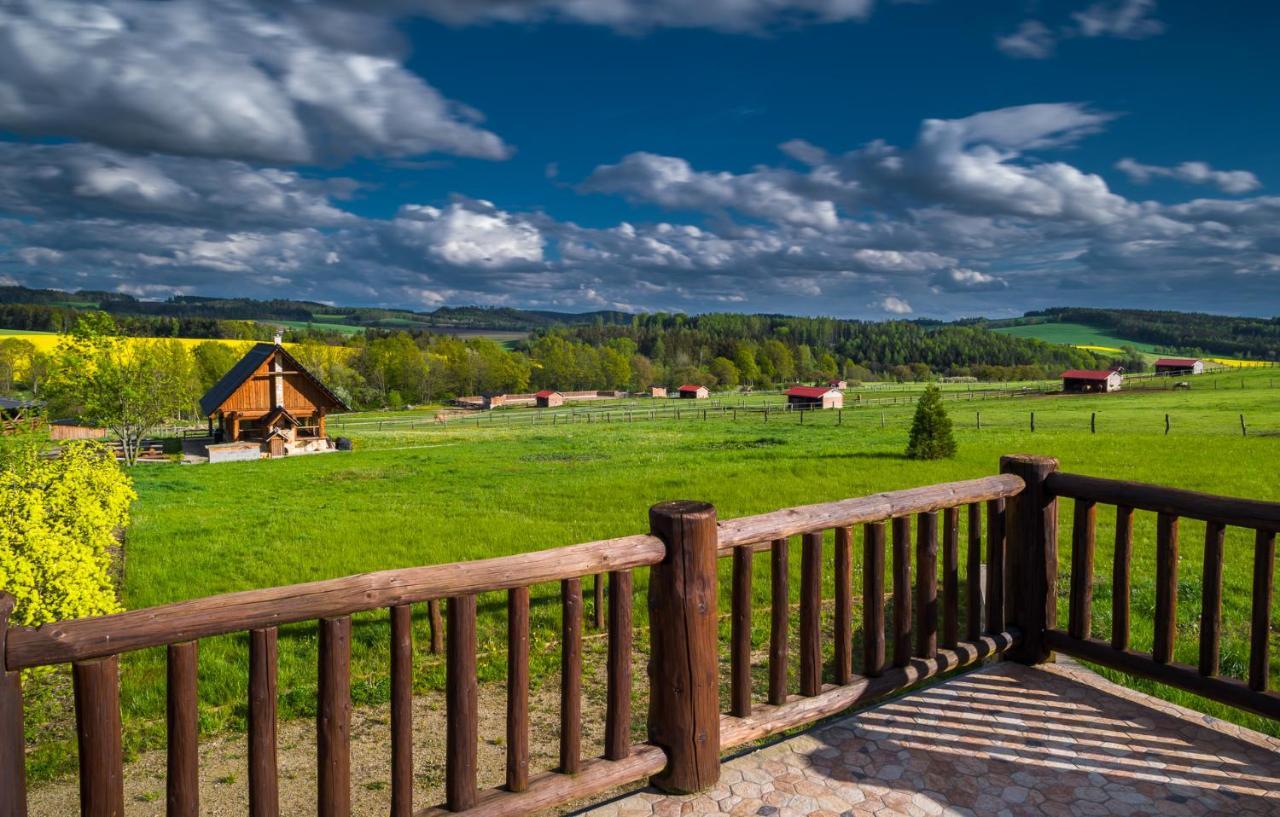 Ranch Jestrebice Hotel Hermanicky Екстериор снимка
