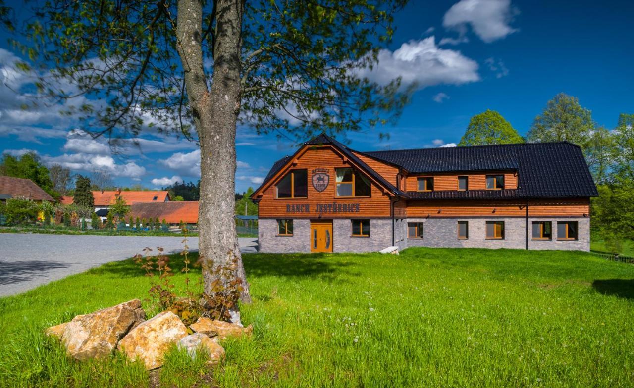 Ranch Jestrebice Hotel Hermanicky Екстериор снимка