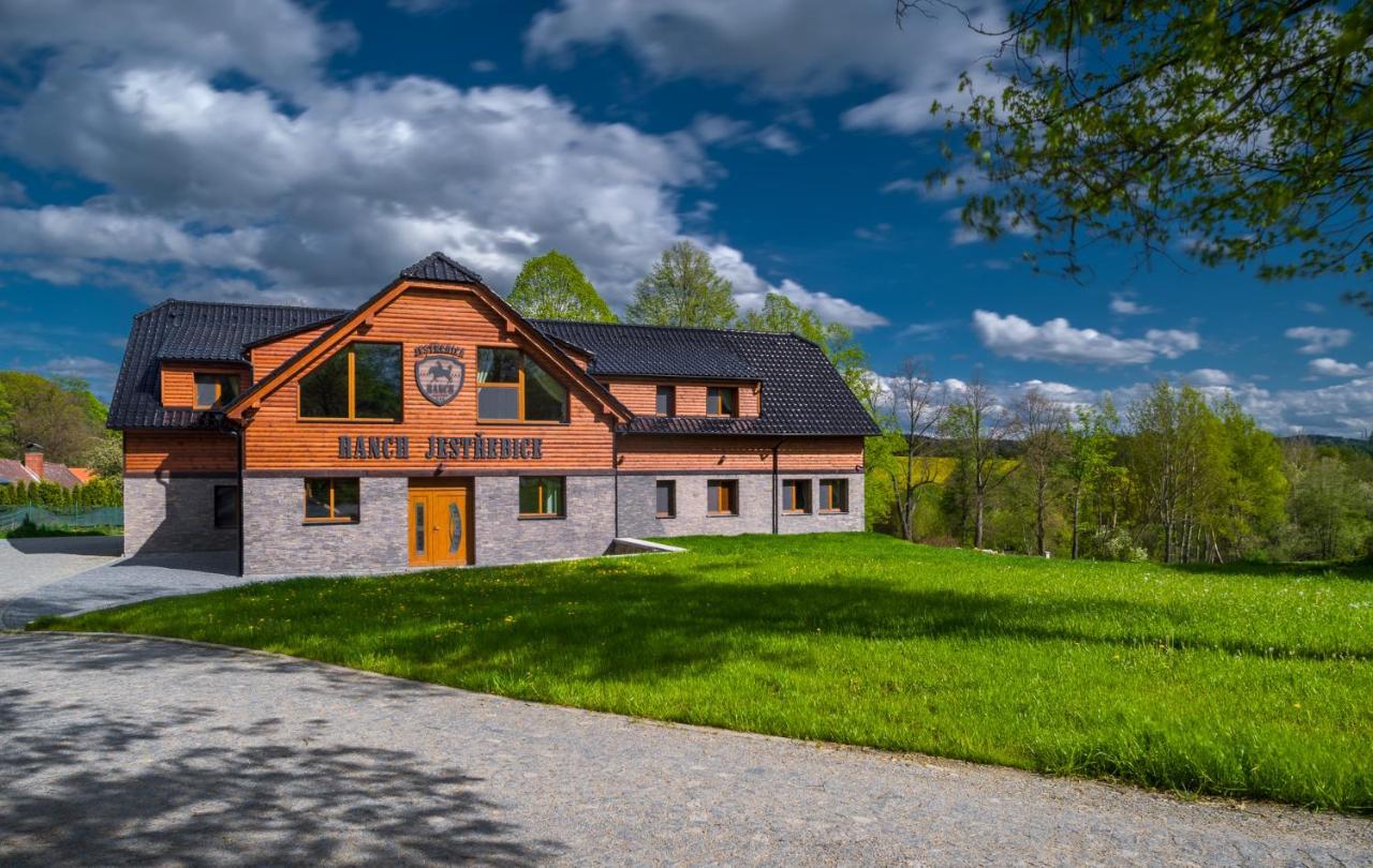 Ranch Jestrebice Hotel Hermanicky Екстериор снимка