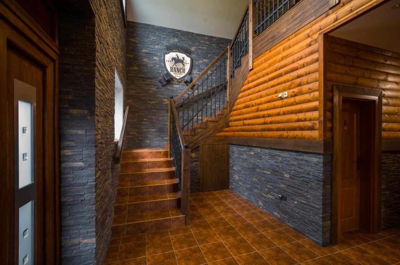 Ranch Jestrebice Hotel Hermanicky Екстериор снимка