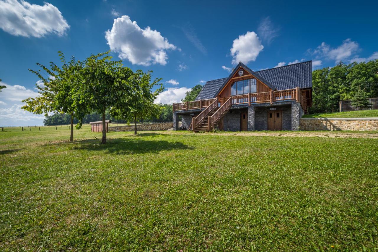 Ranch Jestrebice Hotel Hermanicky Екстериор снимка