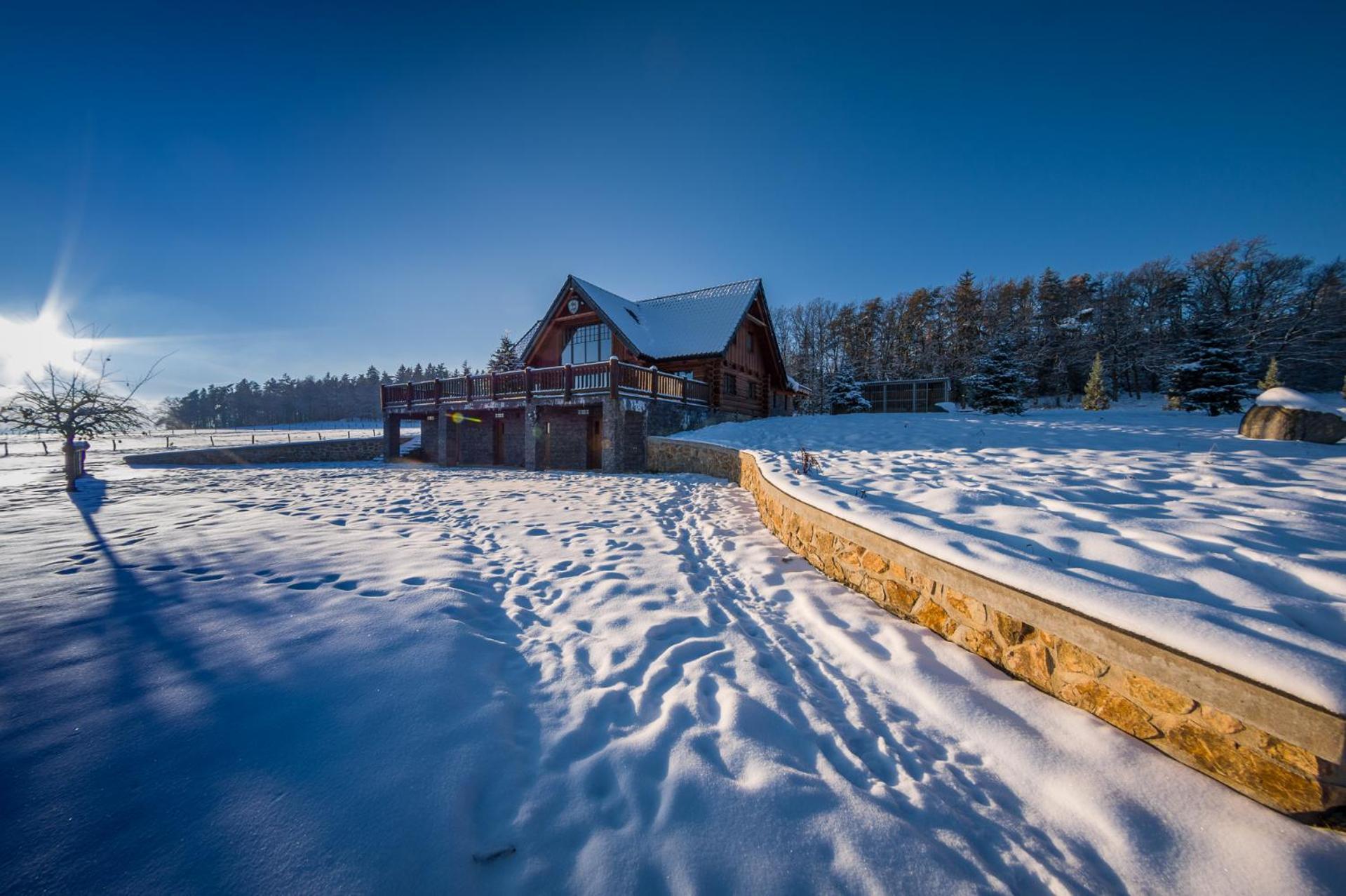 Ranch Jestrebice Hotel Hermanicky Екстериор снимка